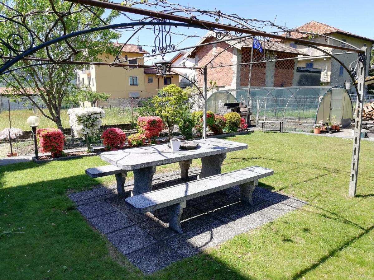 La Rosa Rossa Apartman Cambiasca Kültér fotó